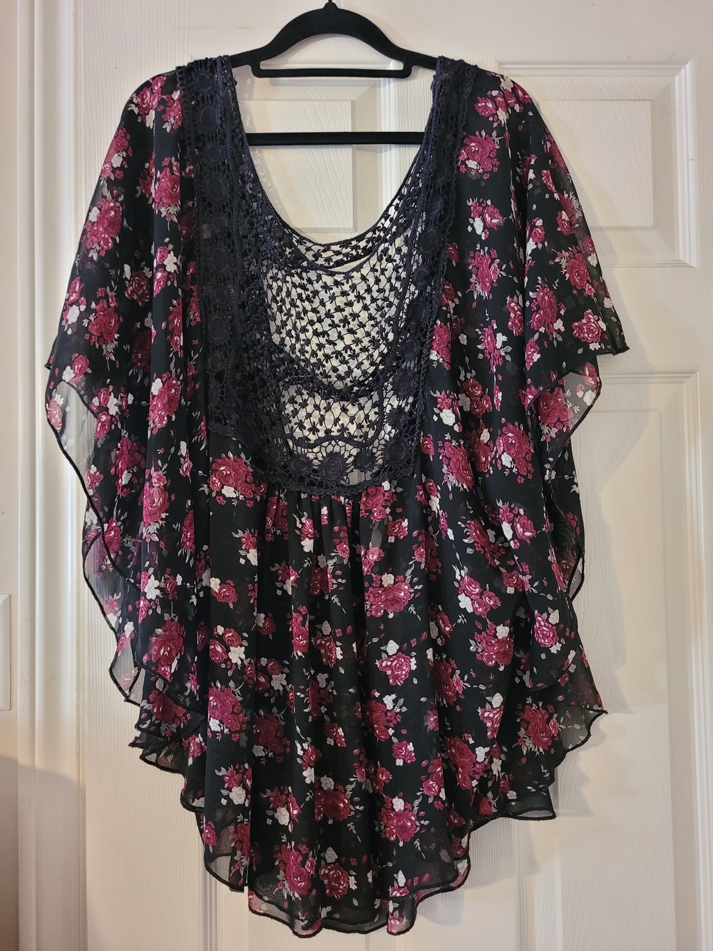 Floral Crochet-Trim Tunic Top - Black with Pink Roses